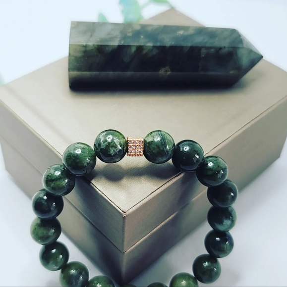 Green Jade bracelet - Picture 2 of 2
